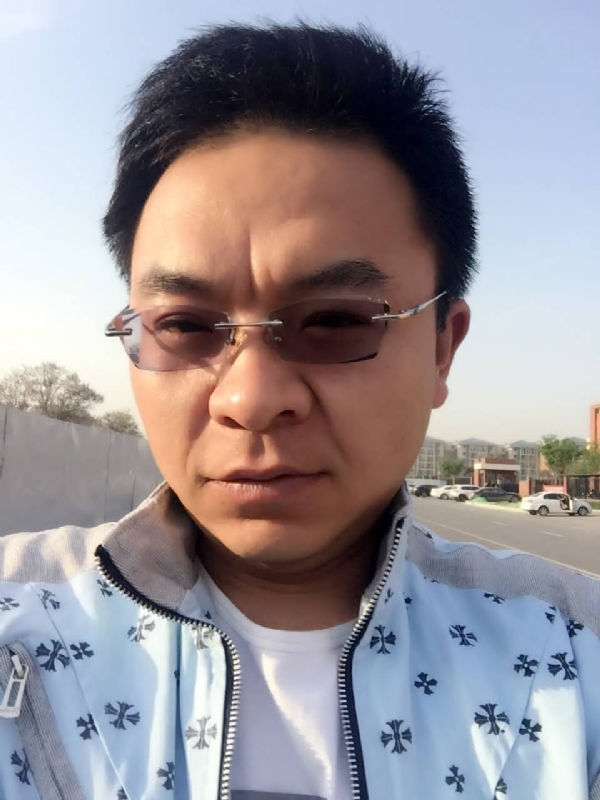 执着的等待的第一张照片--龙海征婚网