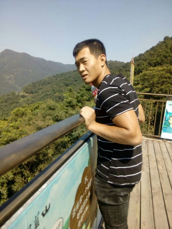 小卢的第一张照片--龙海征婚网