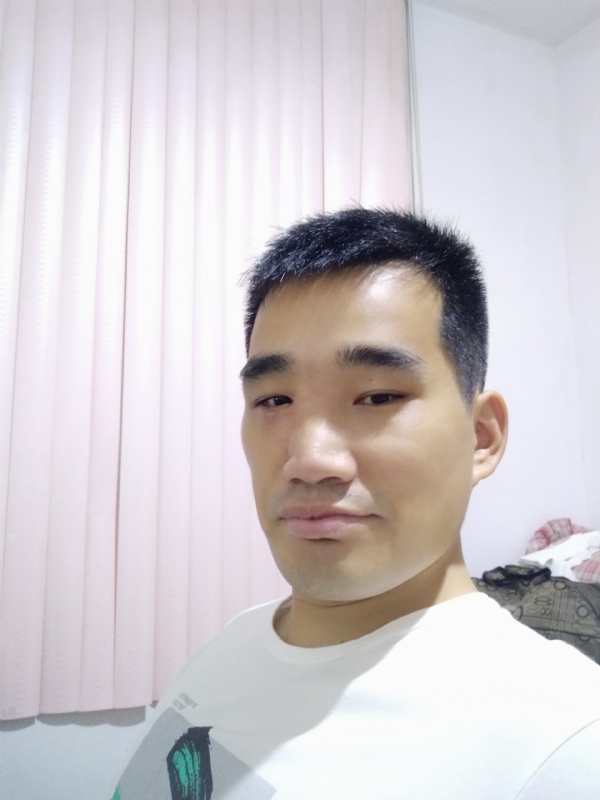 大男孩的第一张照片--龙海征婚网