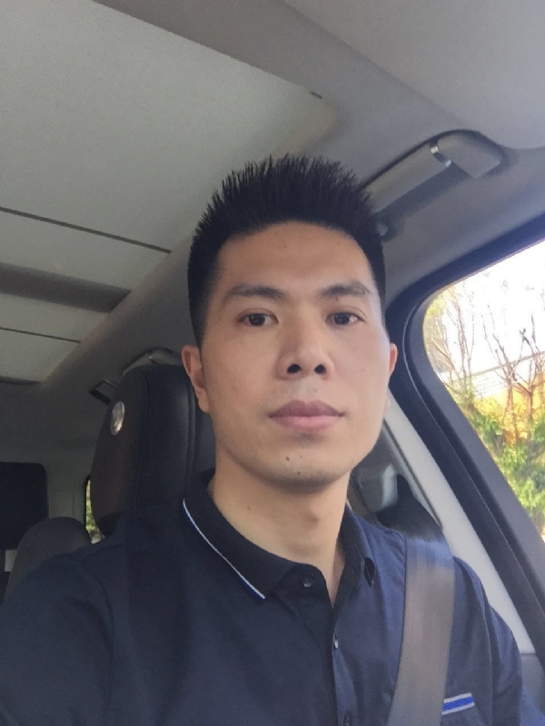 天道酬勤的第一张照片--龙海征婚网