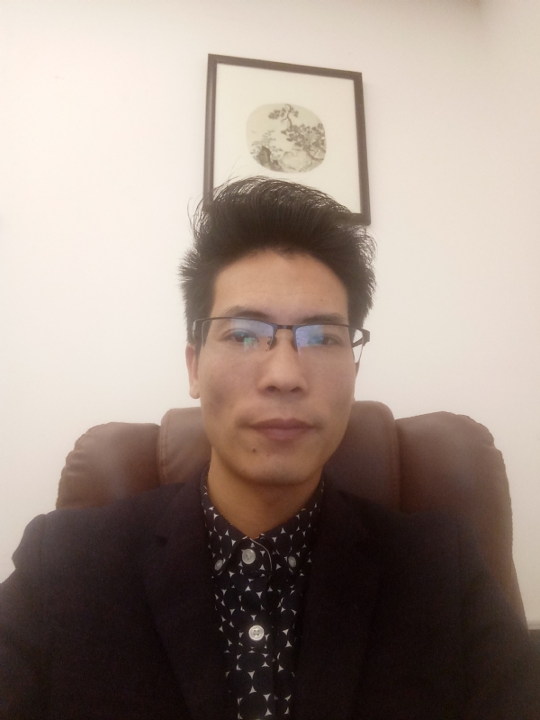 爱也要以诚相待的第一张照片--龙海征婚网
