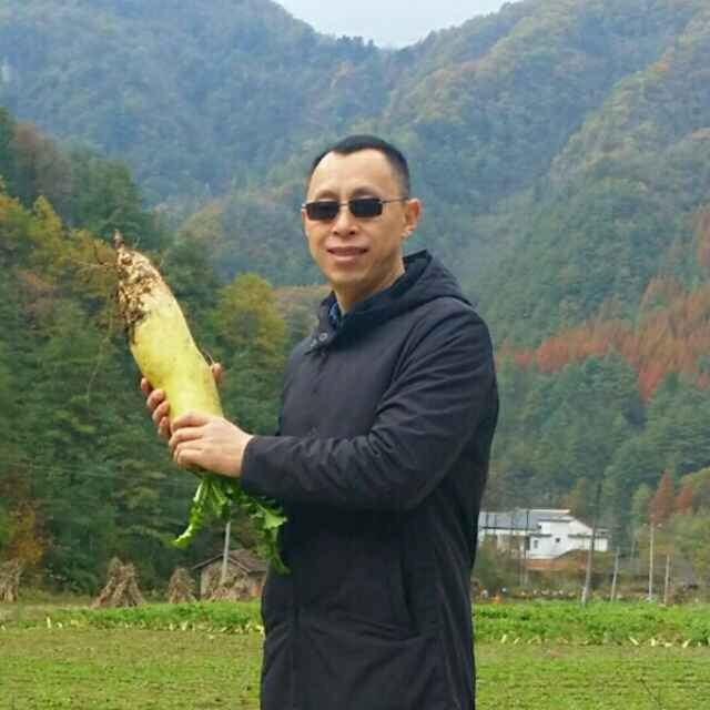 墨迹男的第一张照片--龙海征婚网