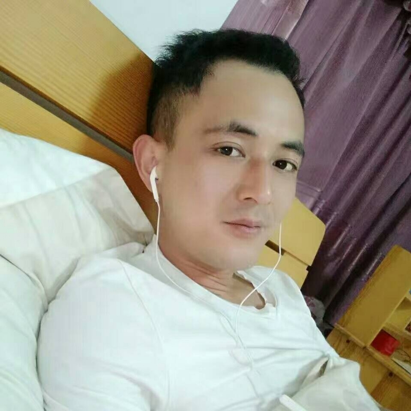 容晨的第二张照片--龙海征婚网