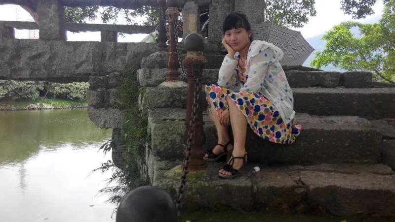 女子悠然的第一张照片--龙海征婚网