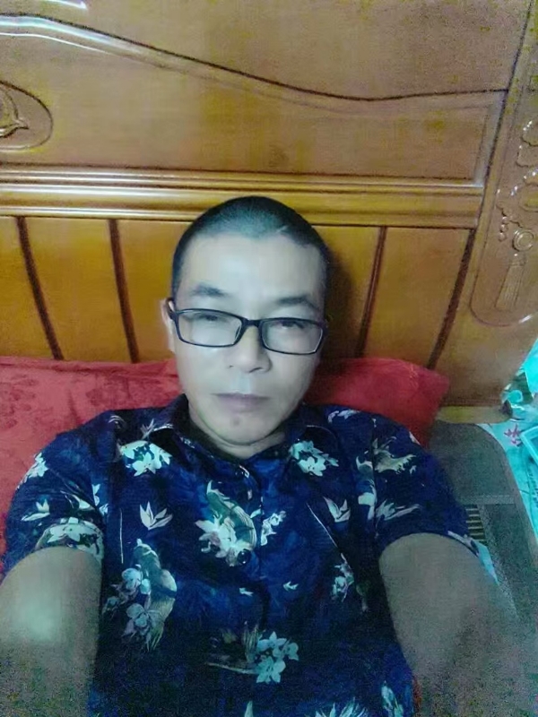 坚信就是你的第一张照片--龙海征婚网