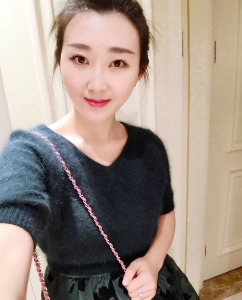 小妮的第三张照片--龙海征婚网
