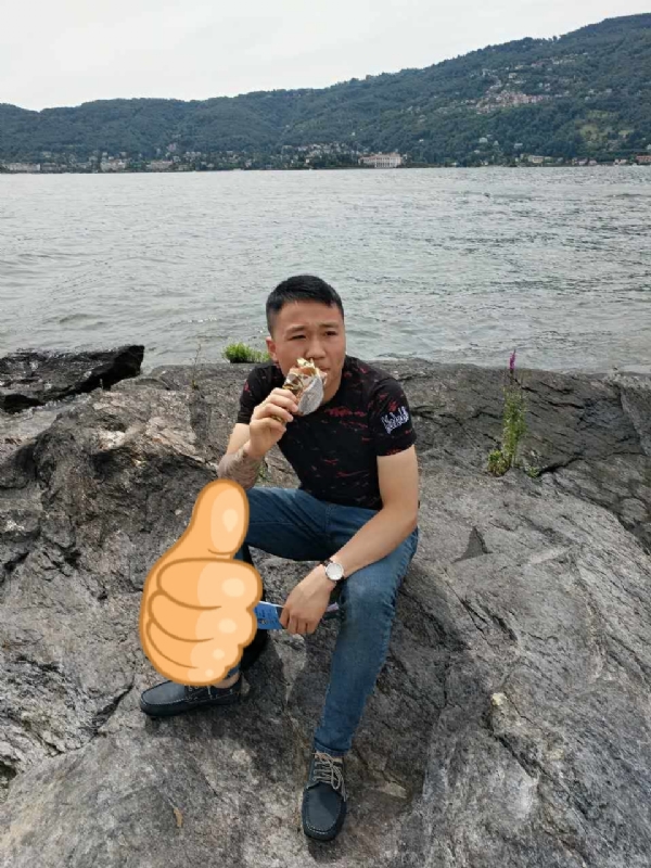 绚烂背后的平淡的第一张照片--龙海征婚网