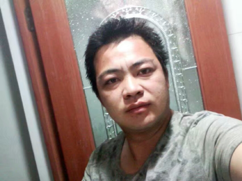 往事随风的第一张照片--龙海征婚网