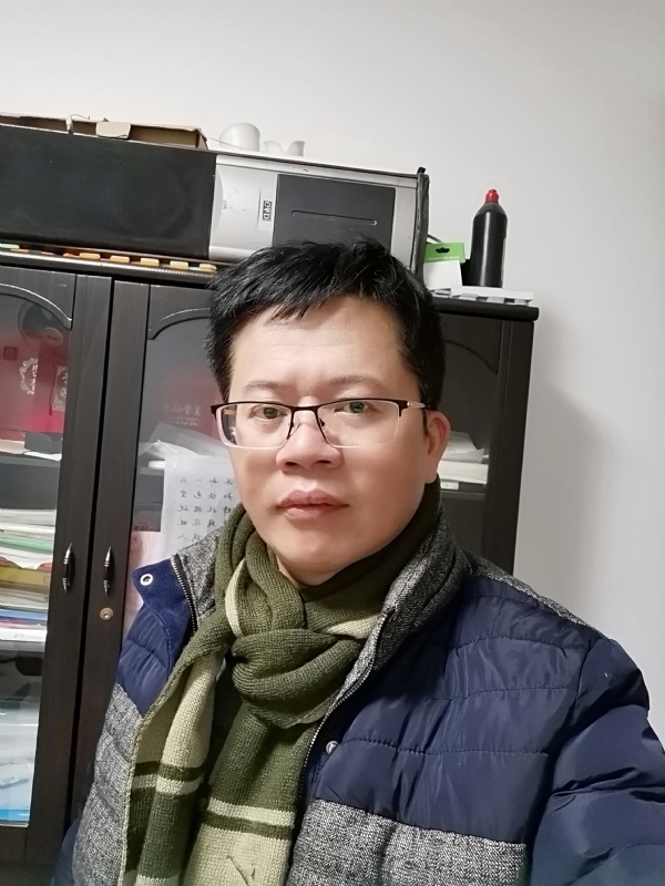 凭海临风的第一张照片--龙海征婚网