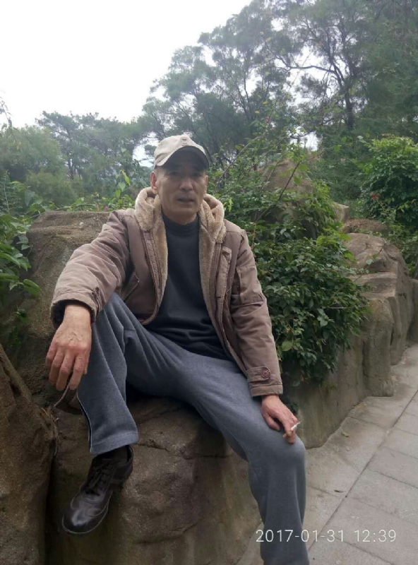 热腾腾的第一张照片--龙海征婚网