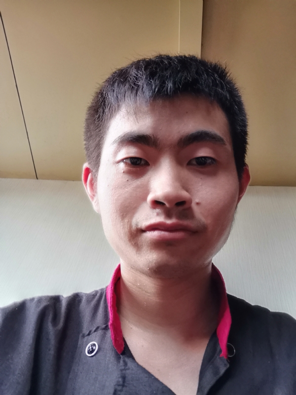 嗯的第一张照片--龙海征婚网
