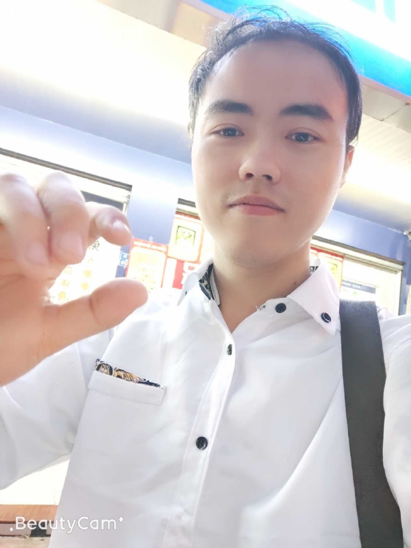 开心就好的第一张照片--龙海征婚网