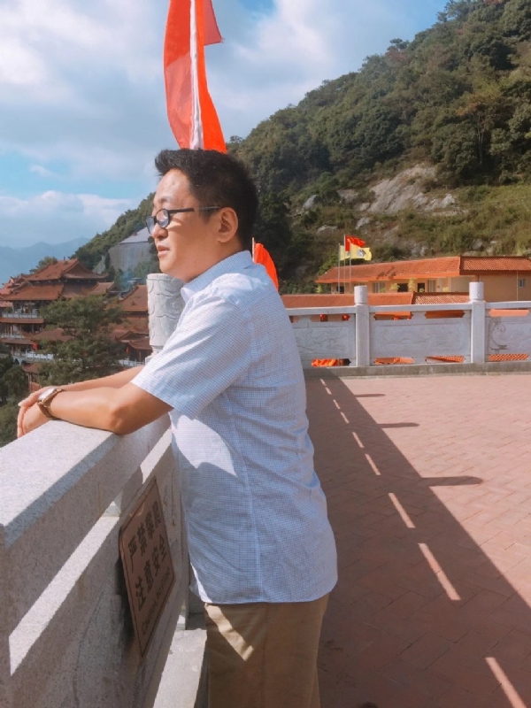 安斌的第二张照片--龙海征婚网