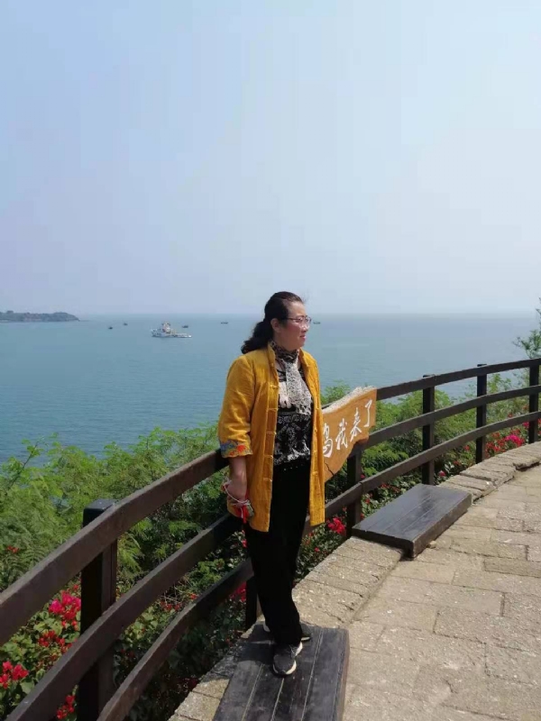 曦若半秋的第一张照片--龙海征婚网