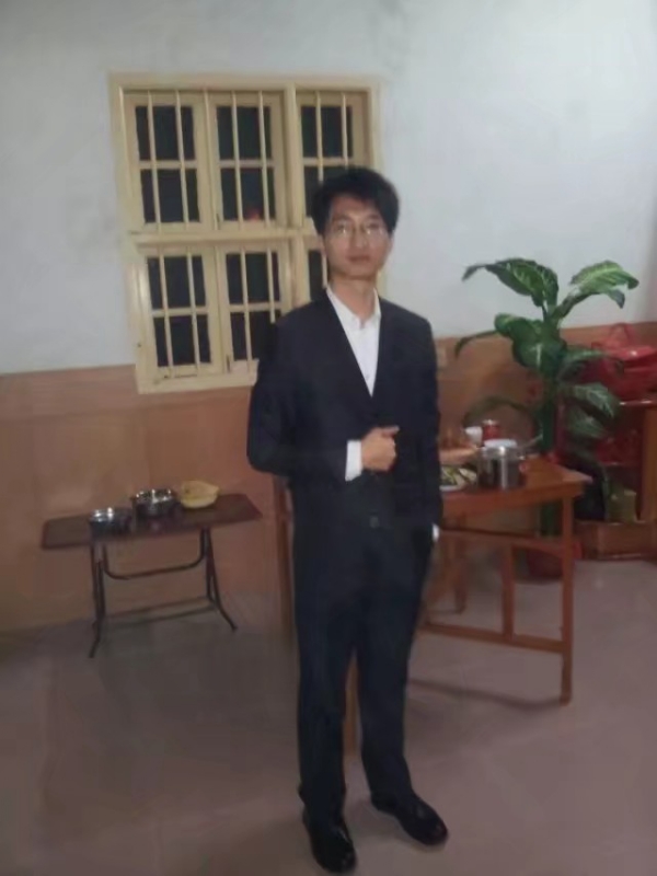 潇湘剑雨的第一张照片--龙海征婚网