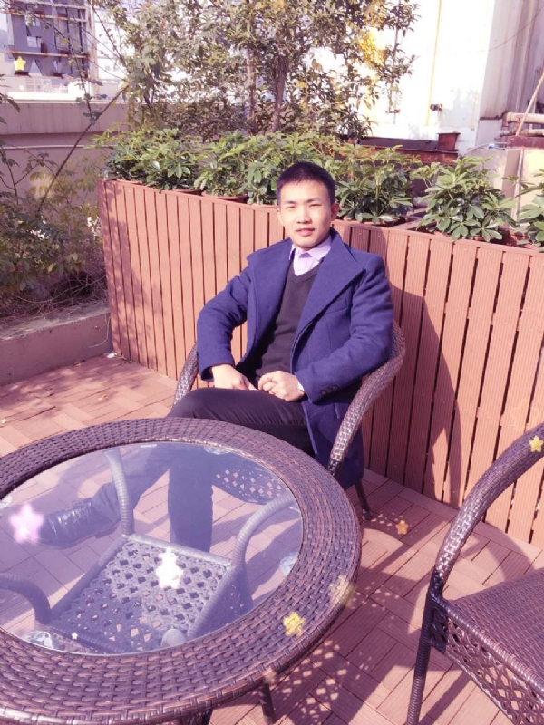 周哥哥的第一张照片--龙海征婚网