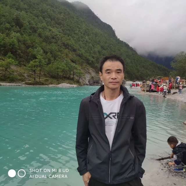 流星的第一张照片--龙海征婚网