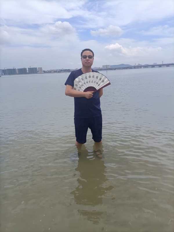 浪迹天涯的第一张照片--龙海征婚网