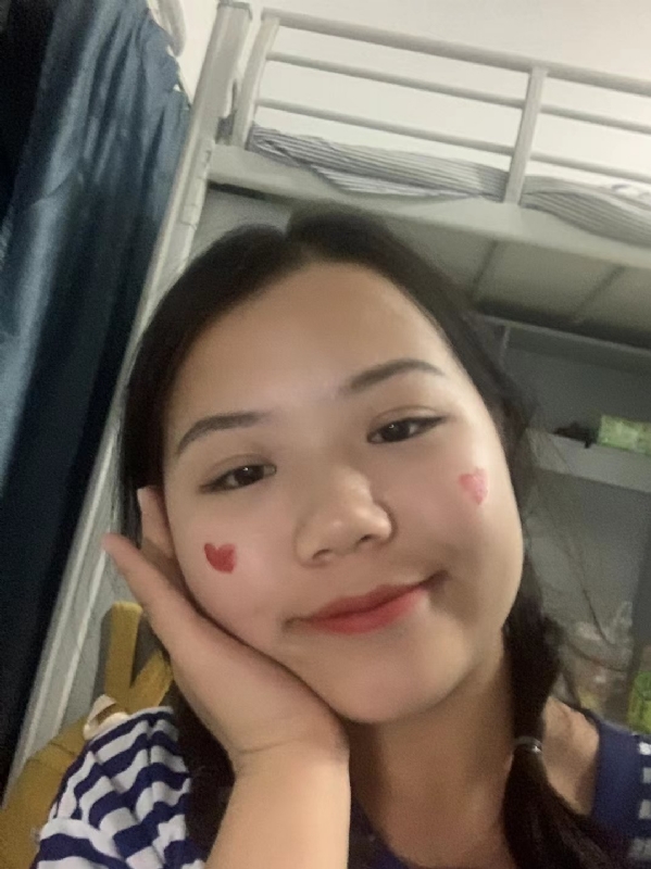 轻轻的一片云的第一张照片--龙海征婚网