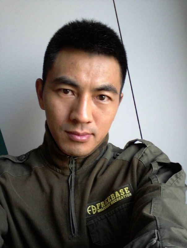 鐵血柔情的第一张照片--龙海征婚网