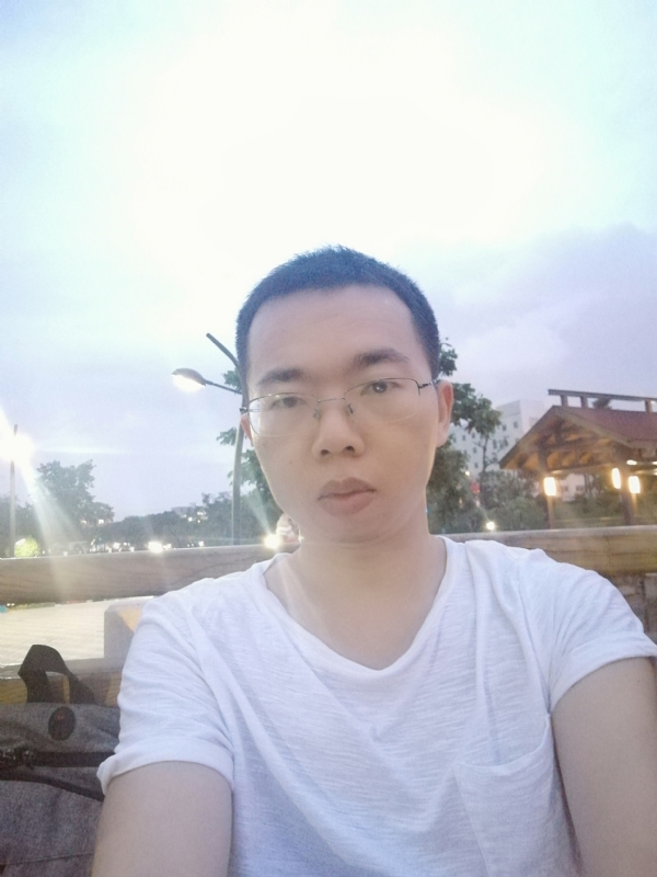 逮竹的第一张照片--龙海征婚网