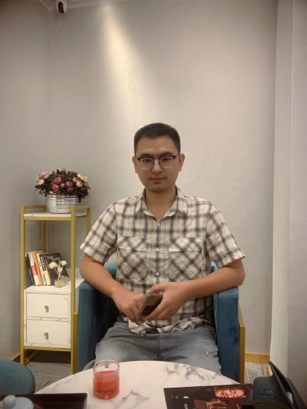 微尘的第四张照片--龙海征婚网