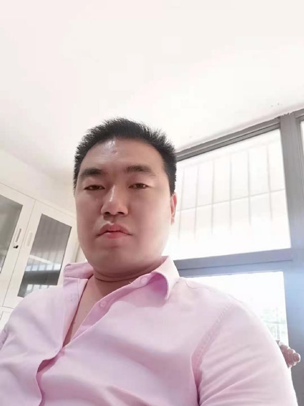命运的打拼的第一张照片--龙海征婚网