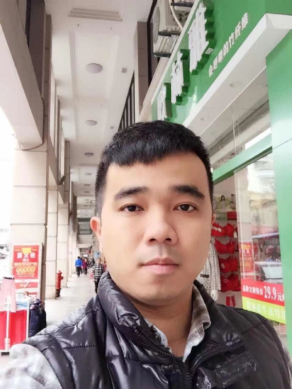 小小怪兽的第一张照片--龙海征婚网