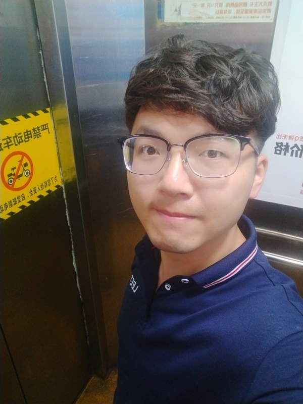 H先生的第二张照片--龙海征婚网
