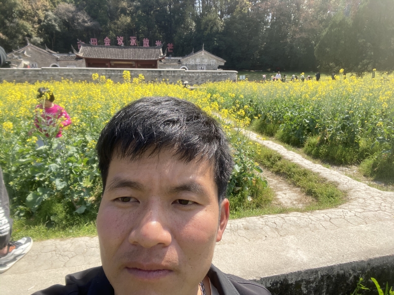 开心的第一张照片--龙海征婚网