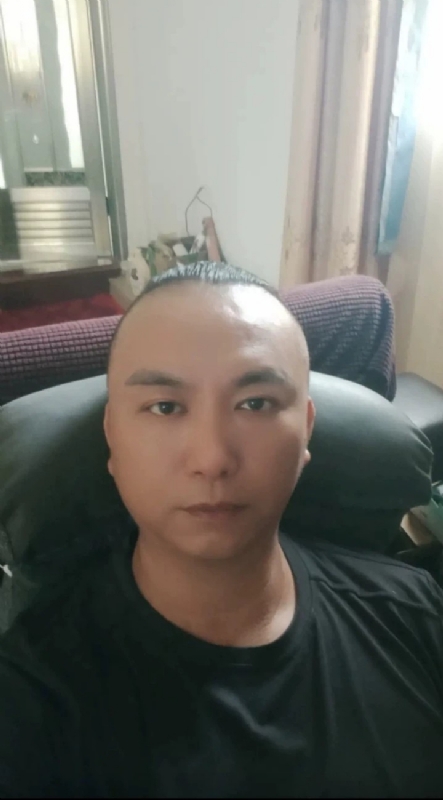 施逸森的第一张照片--龙海征婚网