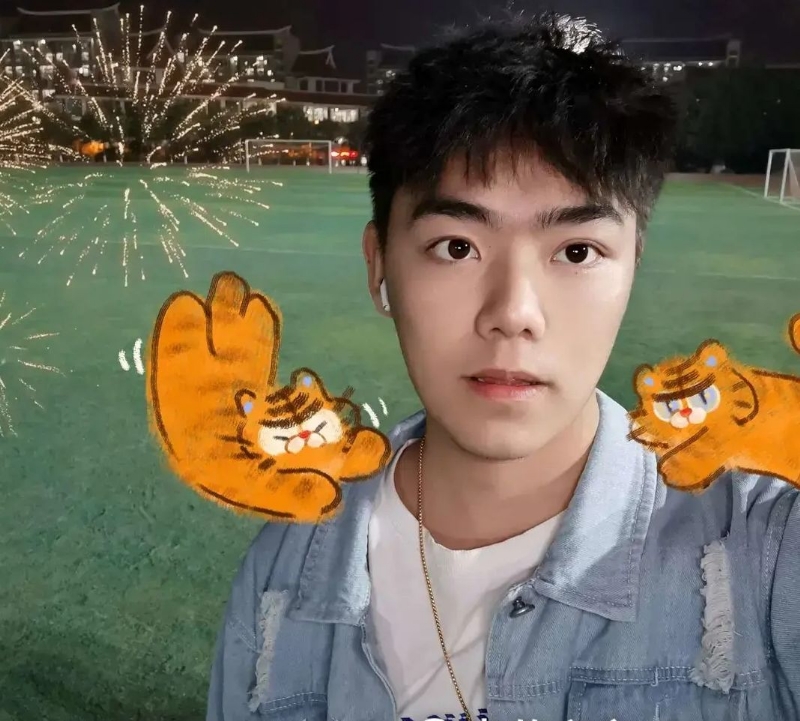 太累了的第一张照片--龙海征婚网