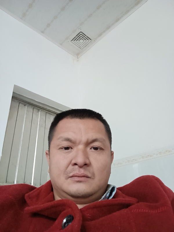 兰成龙的第一张照片--龙海征婚网