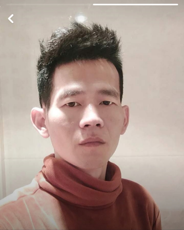 白了少年头的第一张照片--龙海征婚网