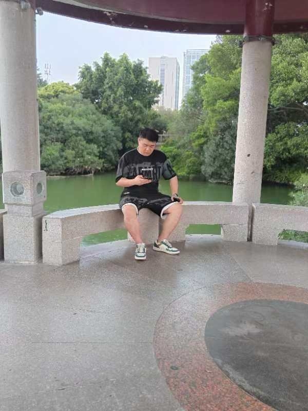 不善挽留的第一张照片--龙海征婚网