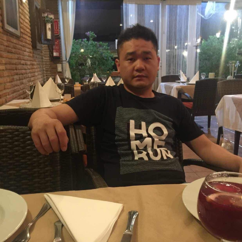海外游子的第三张照片--龙海征婚网