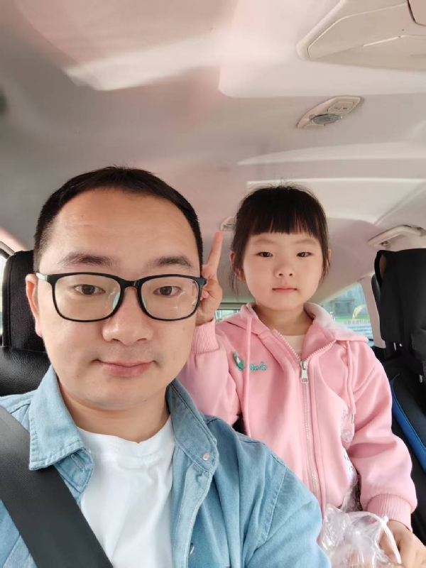 知天晓的第一张照片--龙海征婚网