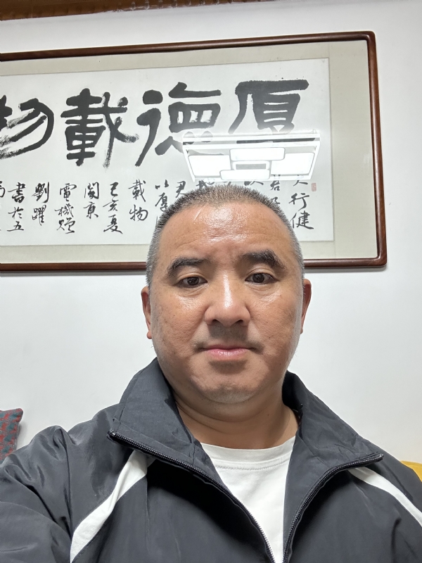 沉稳世界的第一张照片--龙海征婚网